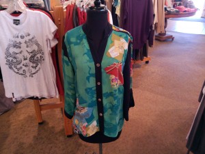 Citron 3/4 Sleeve Mandarin Collar Blouse w/Banded Finish in turquoise